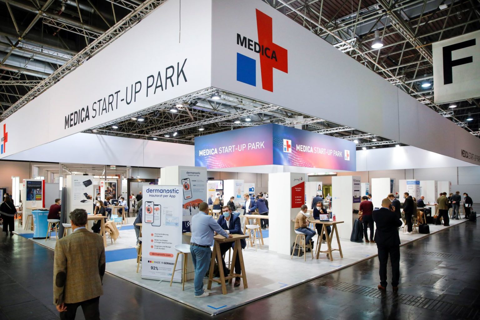 Novazym na targach MEDICA 2025 w Düsseldorfie